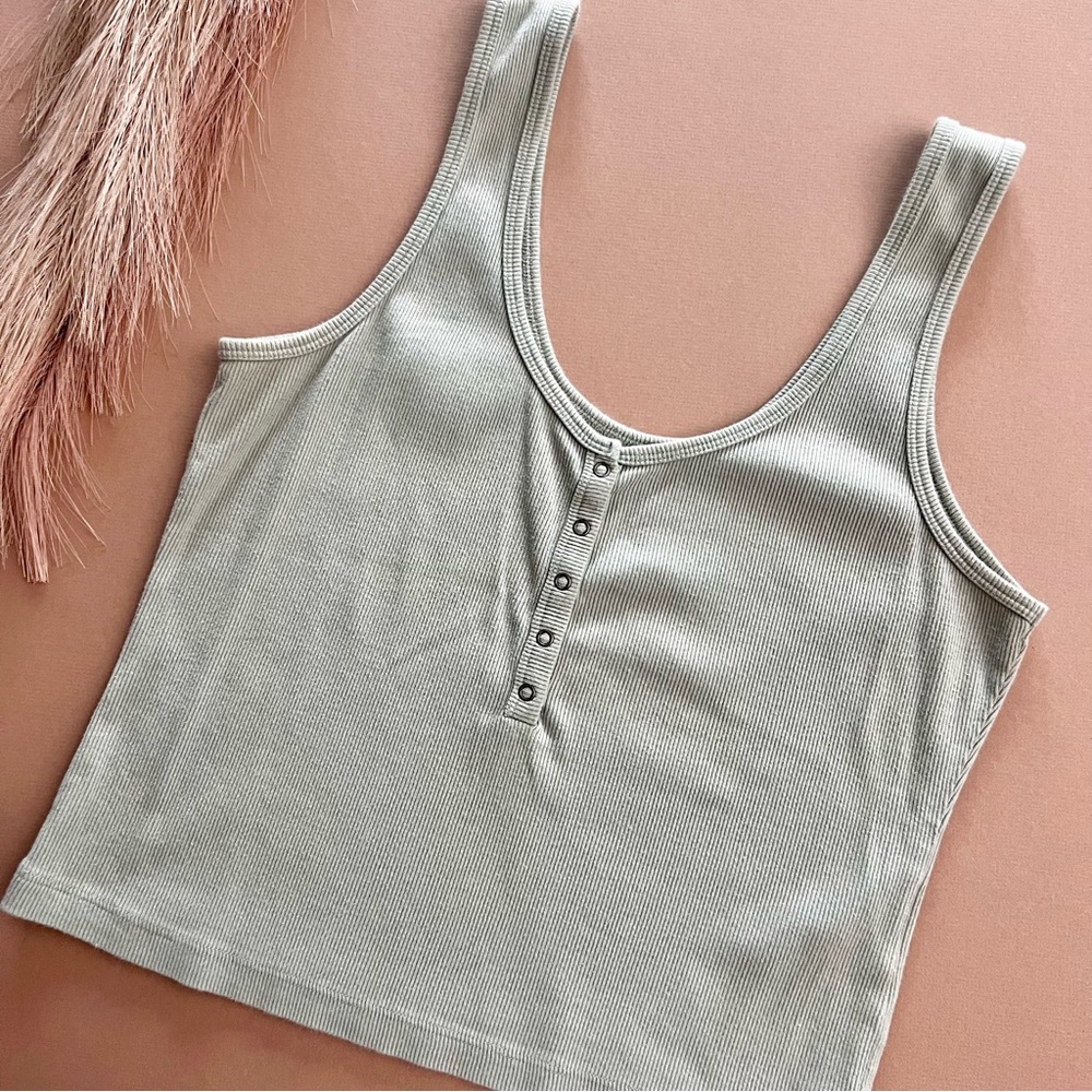 Abercrombie & Fitch Ribbed Sage Green Sleeveless Henley Tank Top - Picture 2 of 12